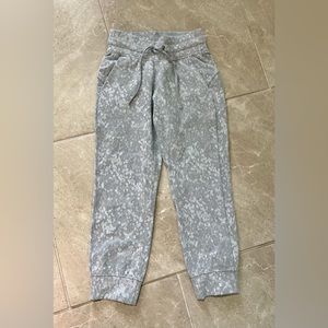 Lululemon Ready To Rulu Jogger Jacquard Crop Pants “Speckle Spritz” Size 0 NWOT